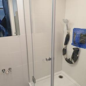 kabiny-prysznicowe-lub-parawany-nawannowe-11