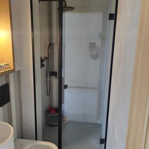 kabiny-prysznicowe-lub-parawany-nawannowe-32