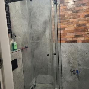 kabiny-prysznicowe-lub-parawany-nawannowe-34