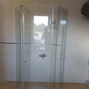 kabiny-prysznicowe-lub-parawany-nawannowe-6