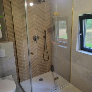 kabiny-prysznicowe-lub-parawany-nawannowe-62